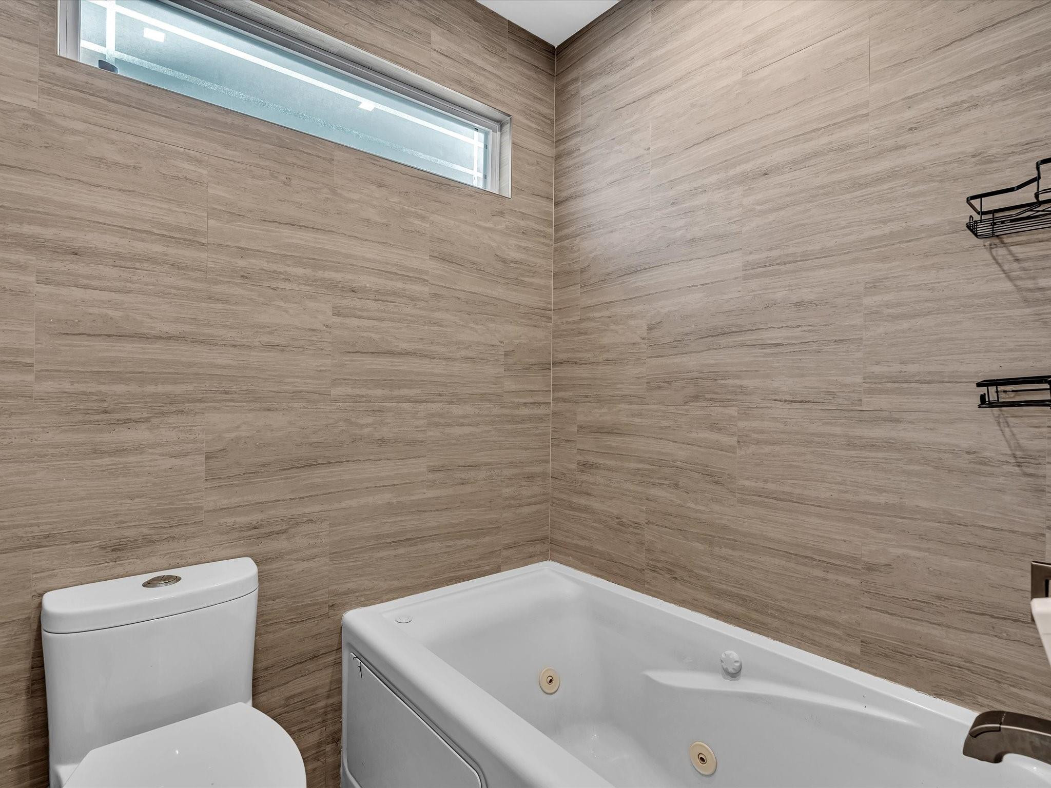 2551 N 40th #2551 Hollywood, FL 33021