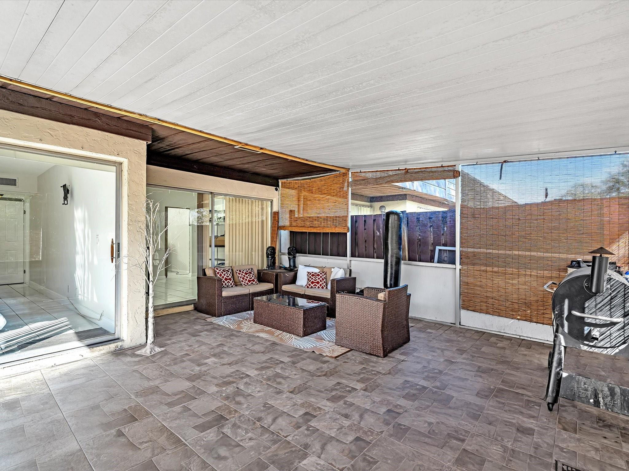 2551 N 40th #2551 Hollywood, FL 33021