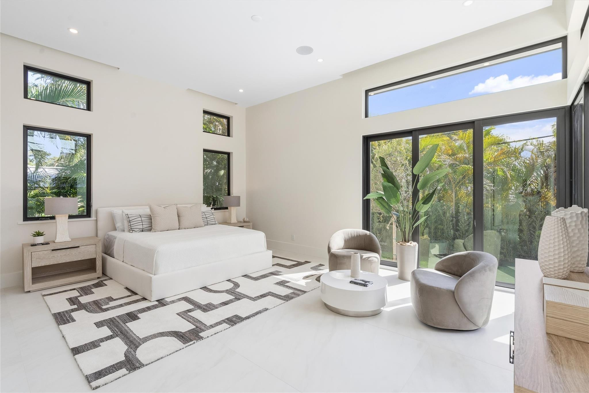 2732 NE 29th Fort Lauderdale, FL 33306