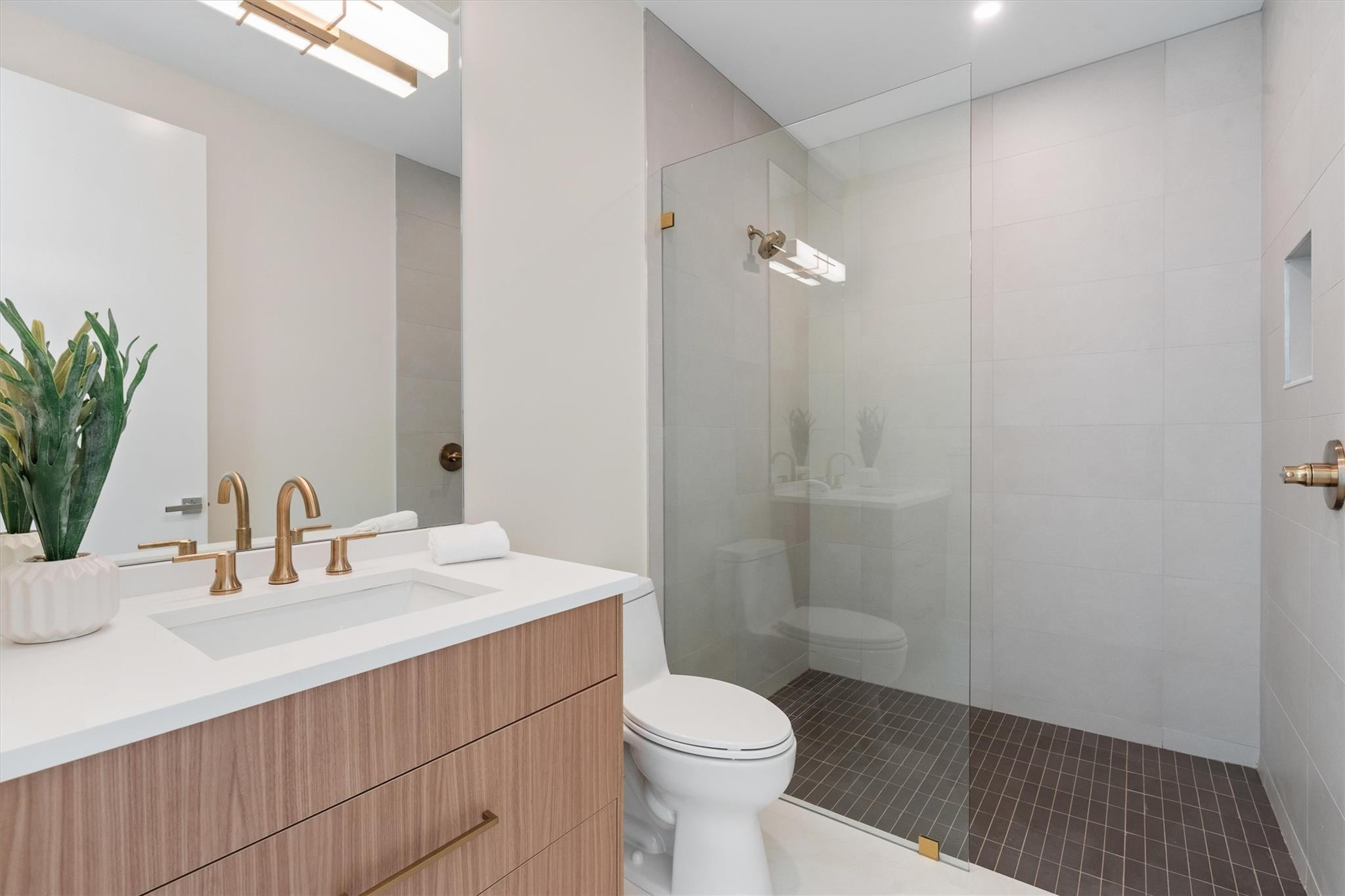 2732 NE 29th Fort Lauderdale, FL 33306