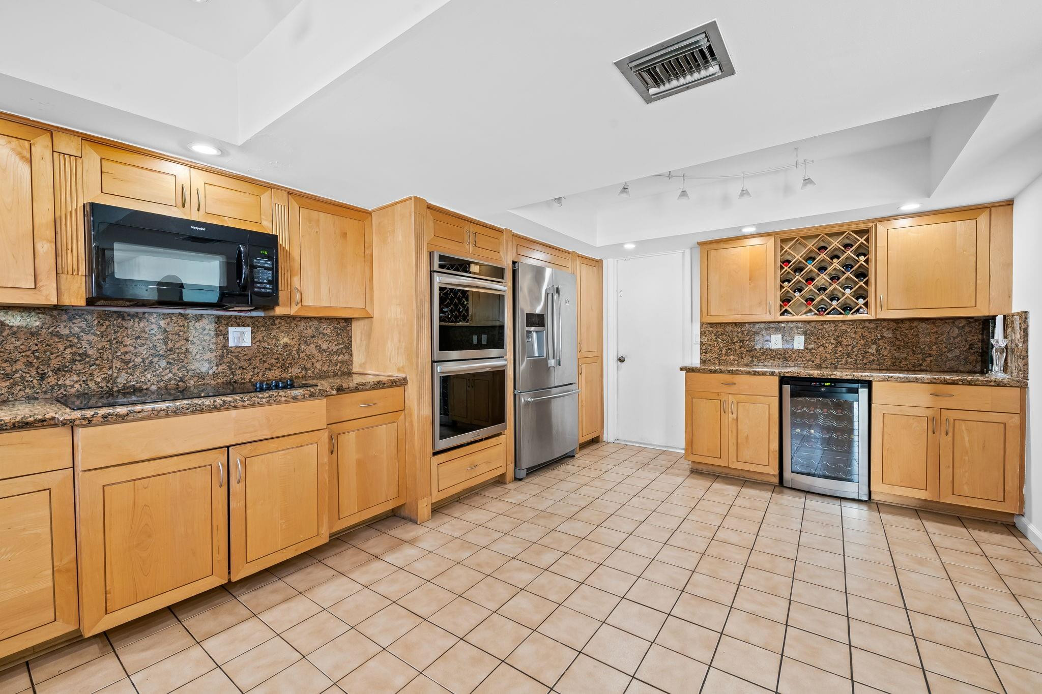 1031 NE 27th Pompano Beach, FL 33062