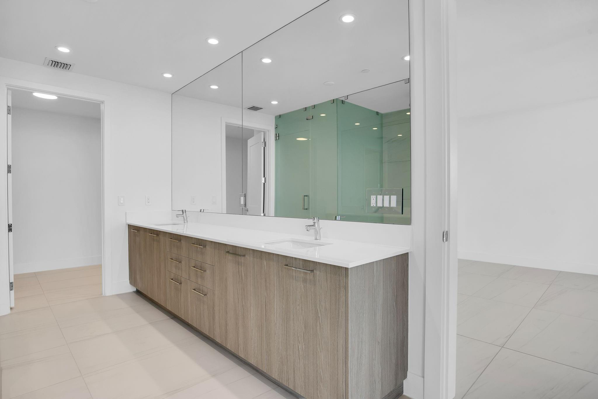 151 N Seabreeze #E-2502 Fort Lauderdale, FL 33304