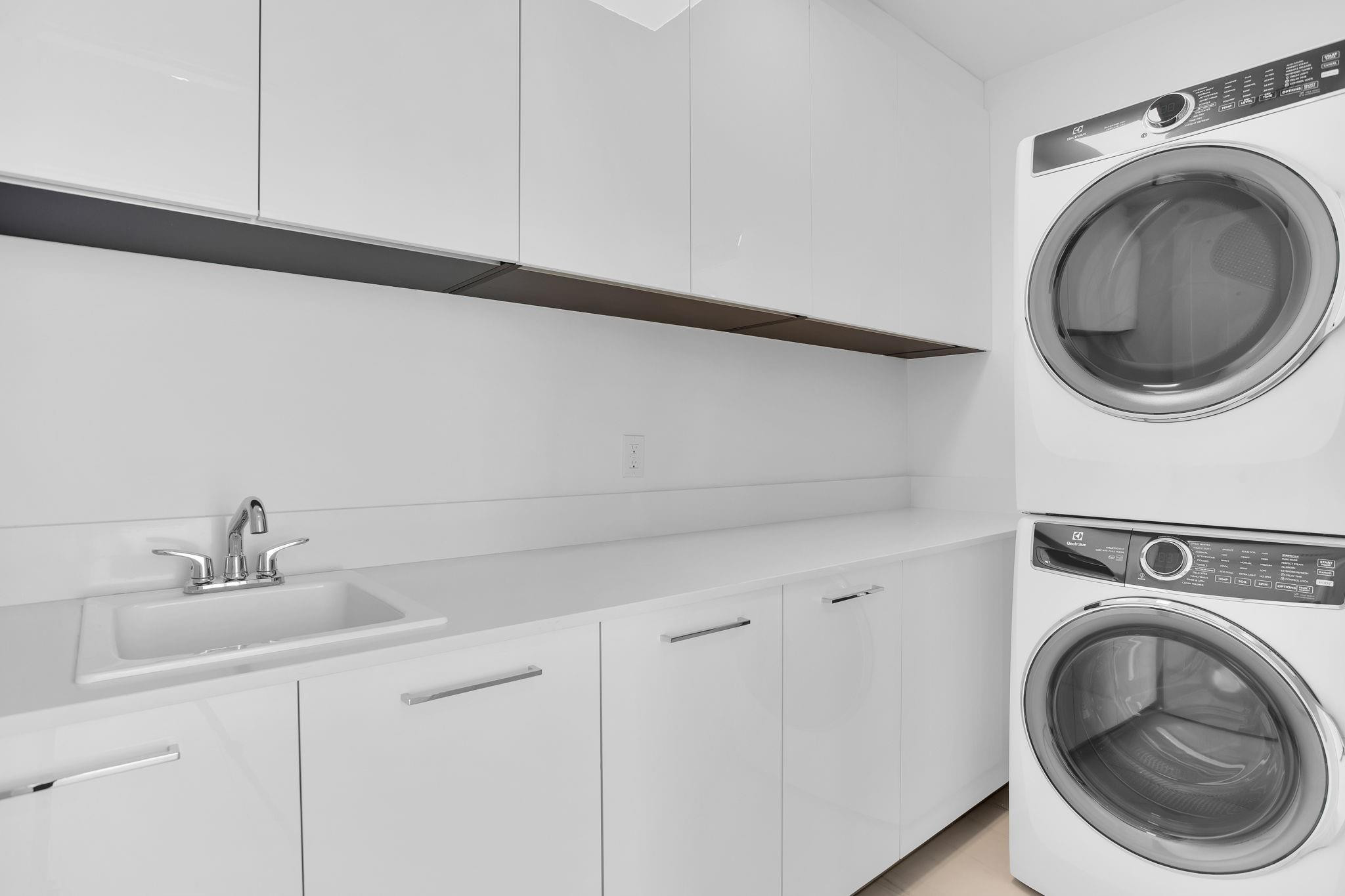 151 N Seabreeze #E-2502 Fort Lauderdale, FL 33304