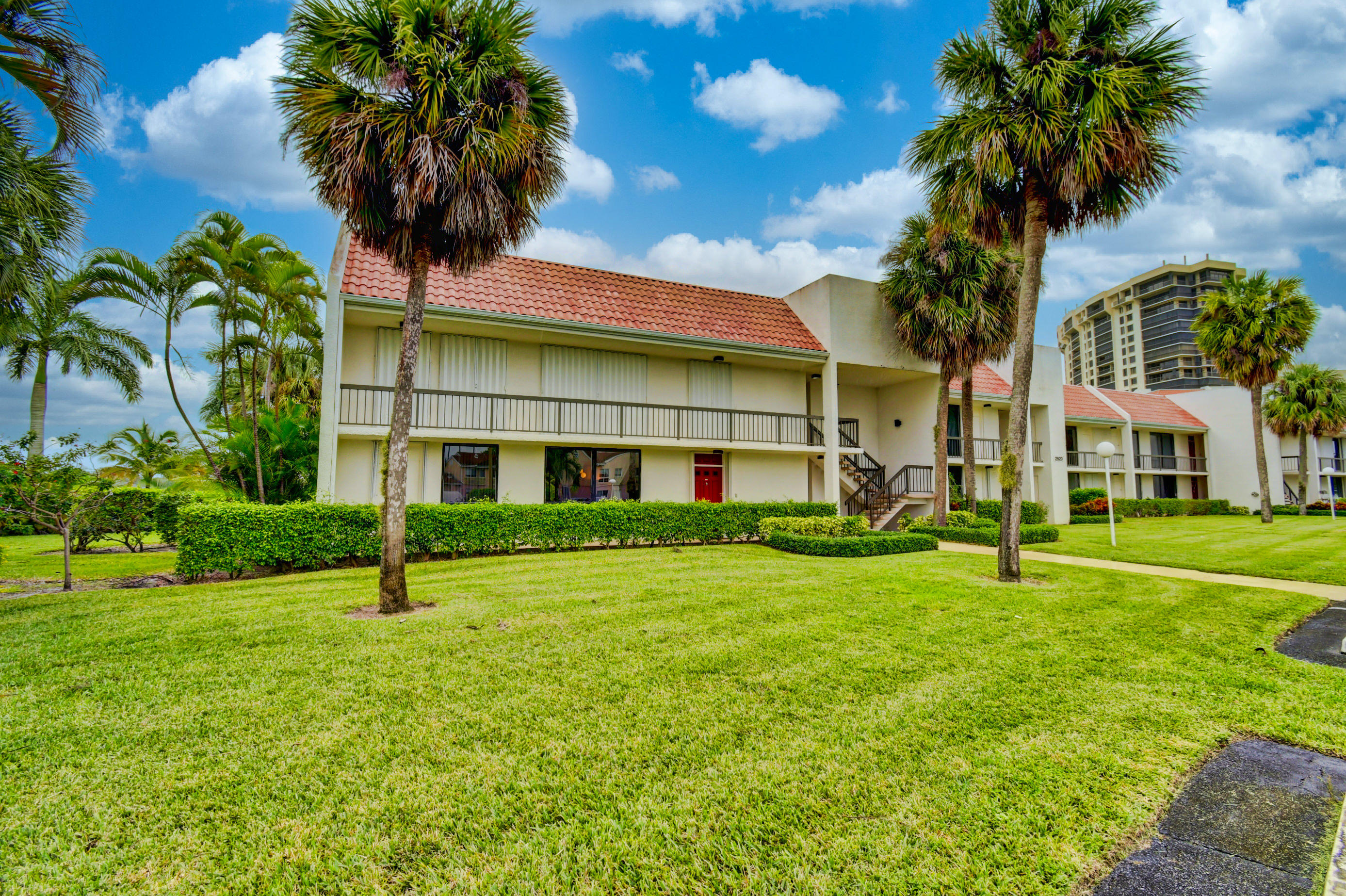 2520 Presidential Way #101