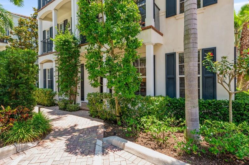 119 Lily Lane