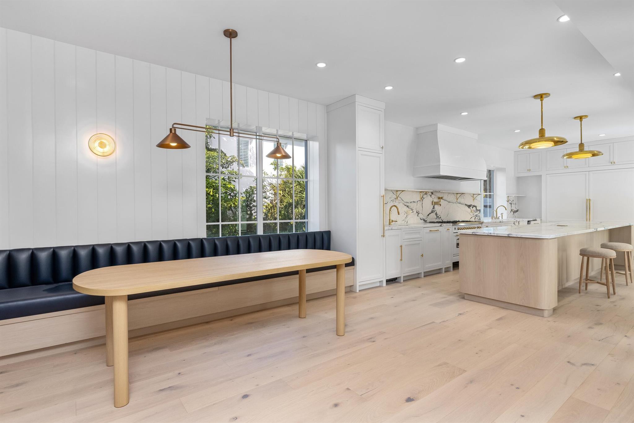 1246 N Lake Way Palm Beach, FL 33480