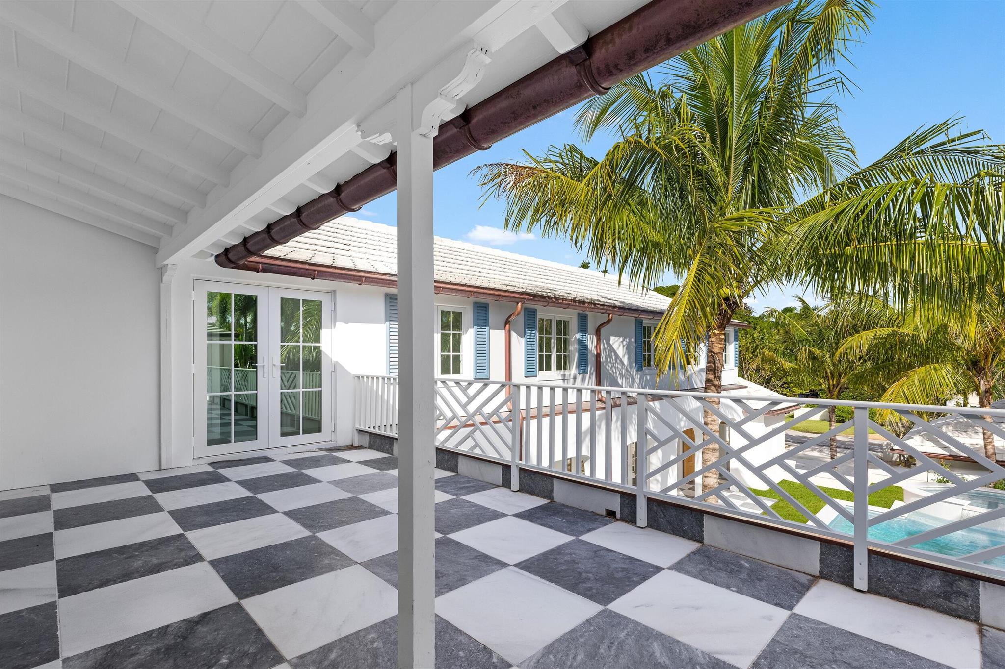 1246 N Lake Way Palm Beach, FL 33480