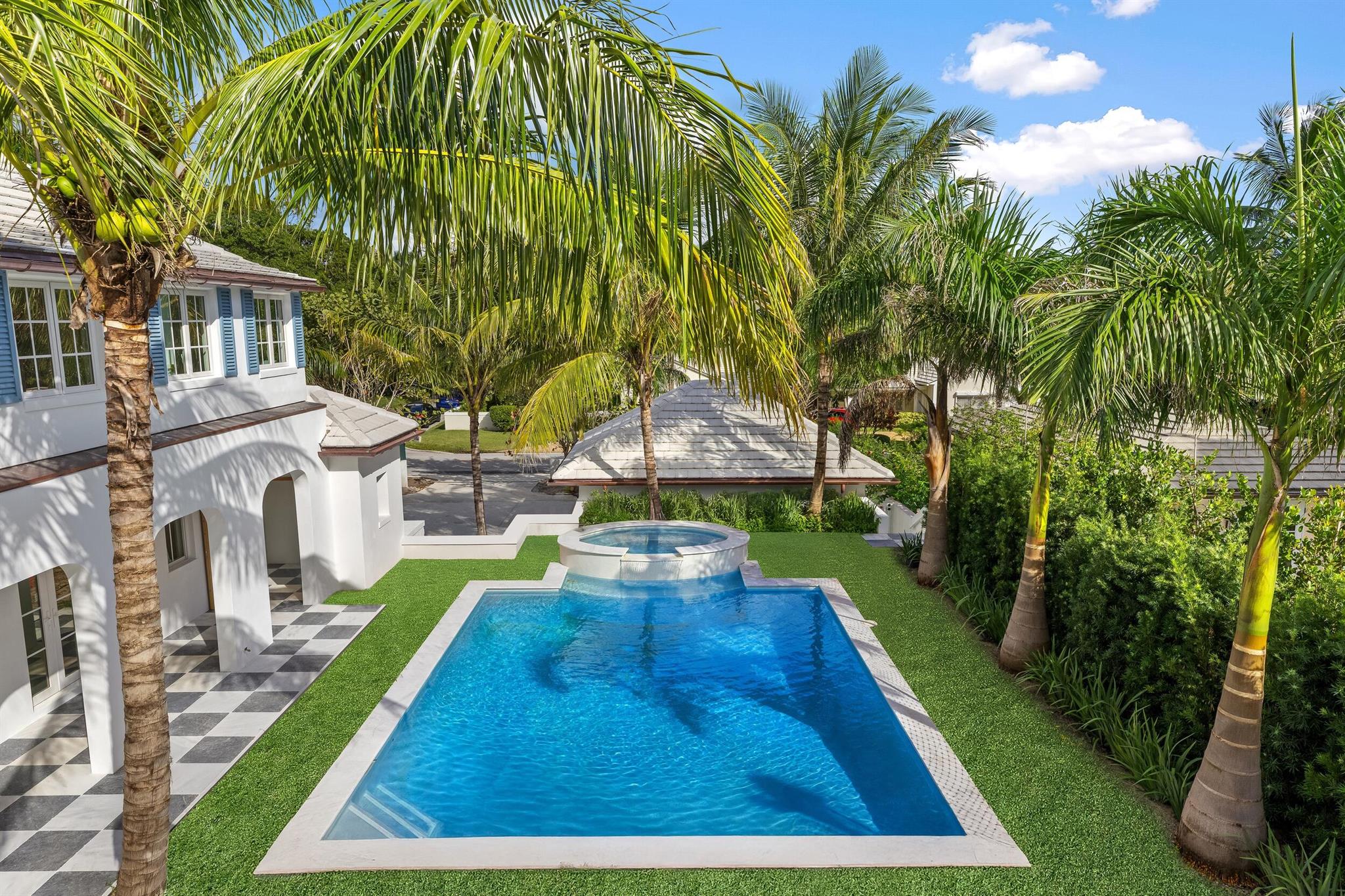 1246 N Lake Way Palm Beach, FL 33480