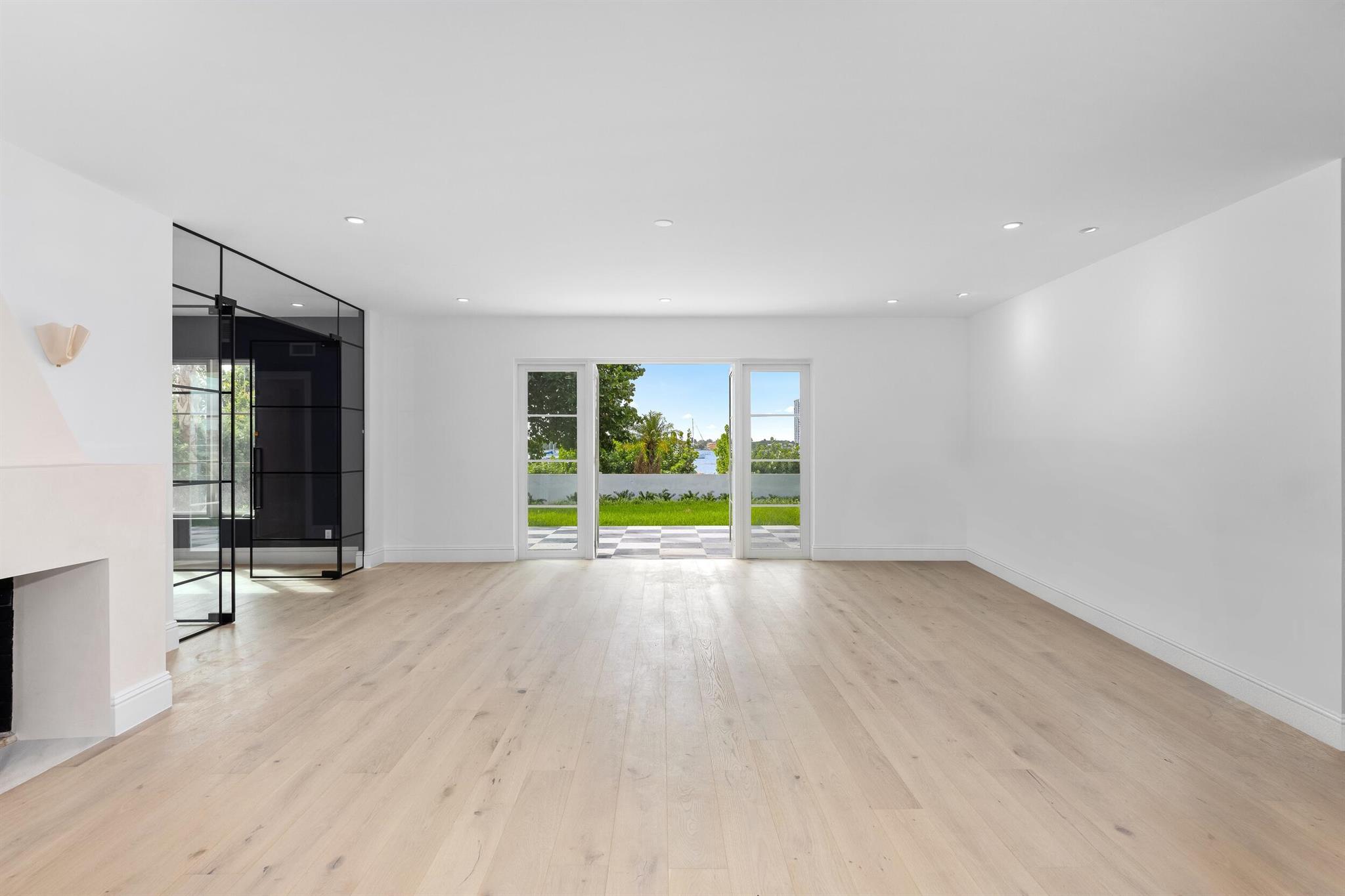 1246 N Lake Way Palm Beach, FL 33480