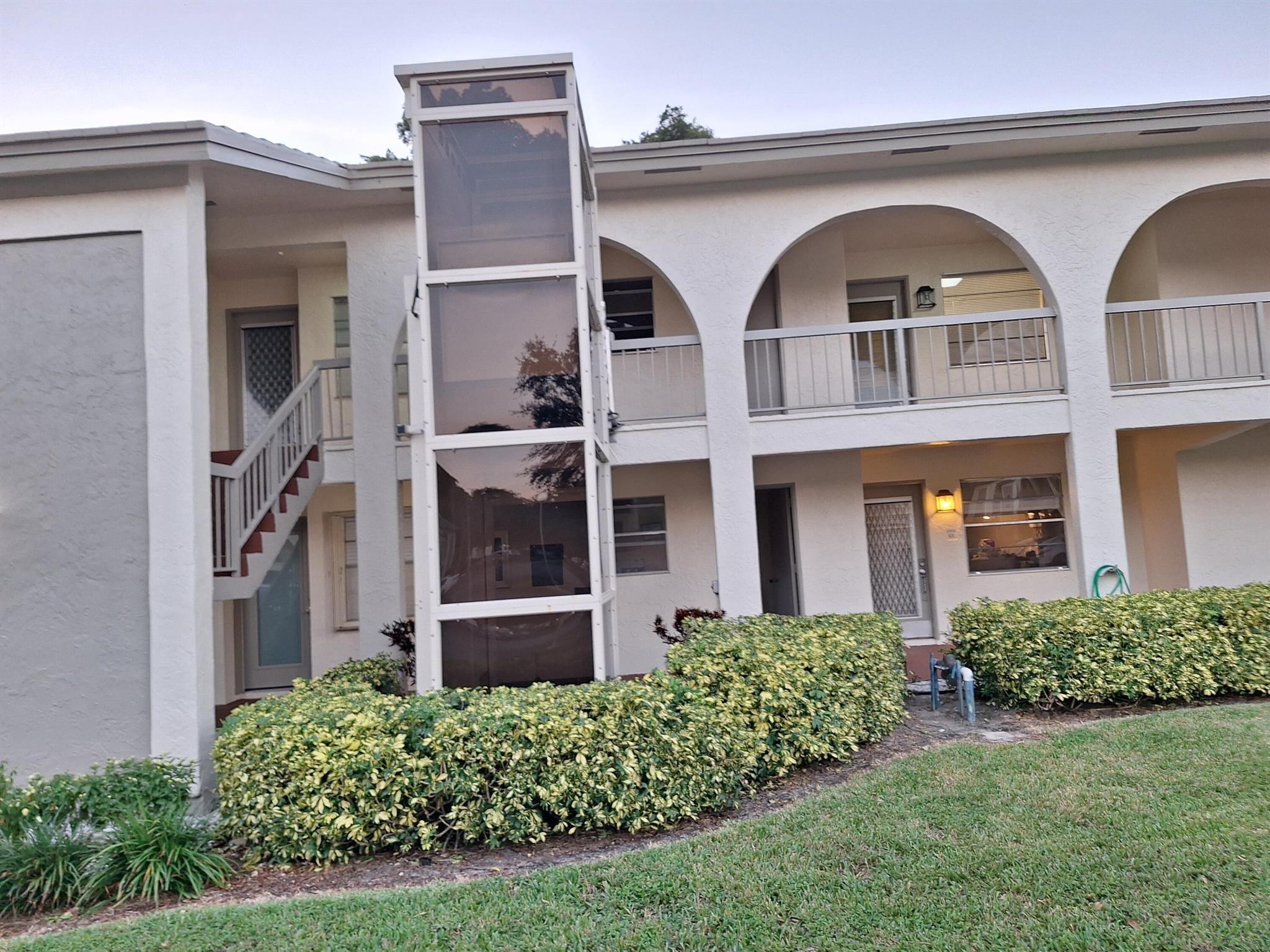 2702 Nassau Bnd #C2