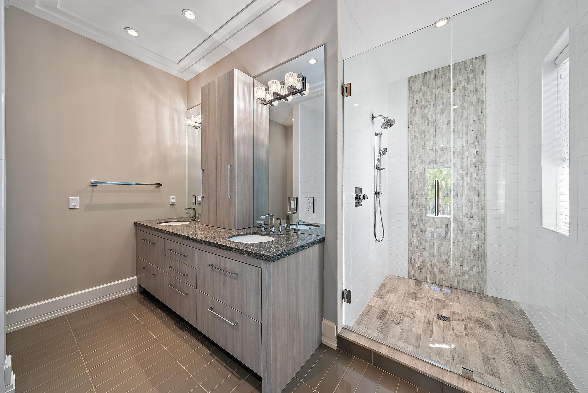 177 Commodore Dr Jupiter, FL 33477