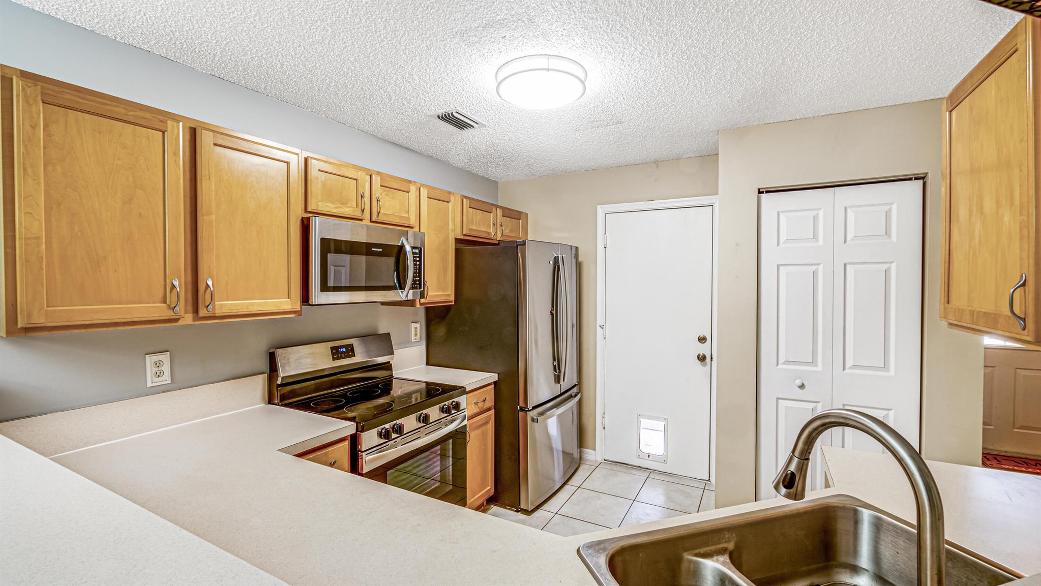 106 Wooden Mill Ter Jupiter, FL 33458