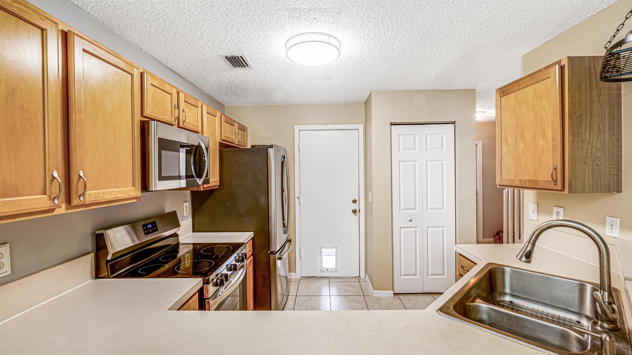 106 Wooden Mill Ter Jupiter, FL 33458