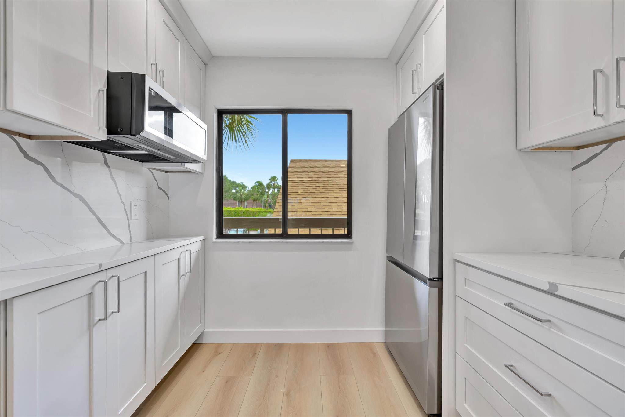 501 Seafarer Cir #204 Jupiter, FL 33477