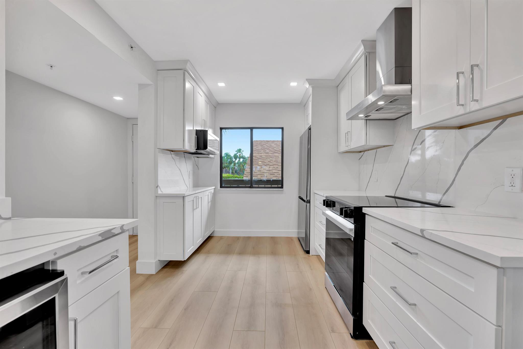 501 Seafarer Cir #204 Jupiter, FL 33477