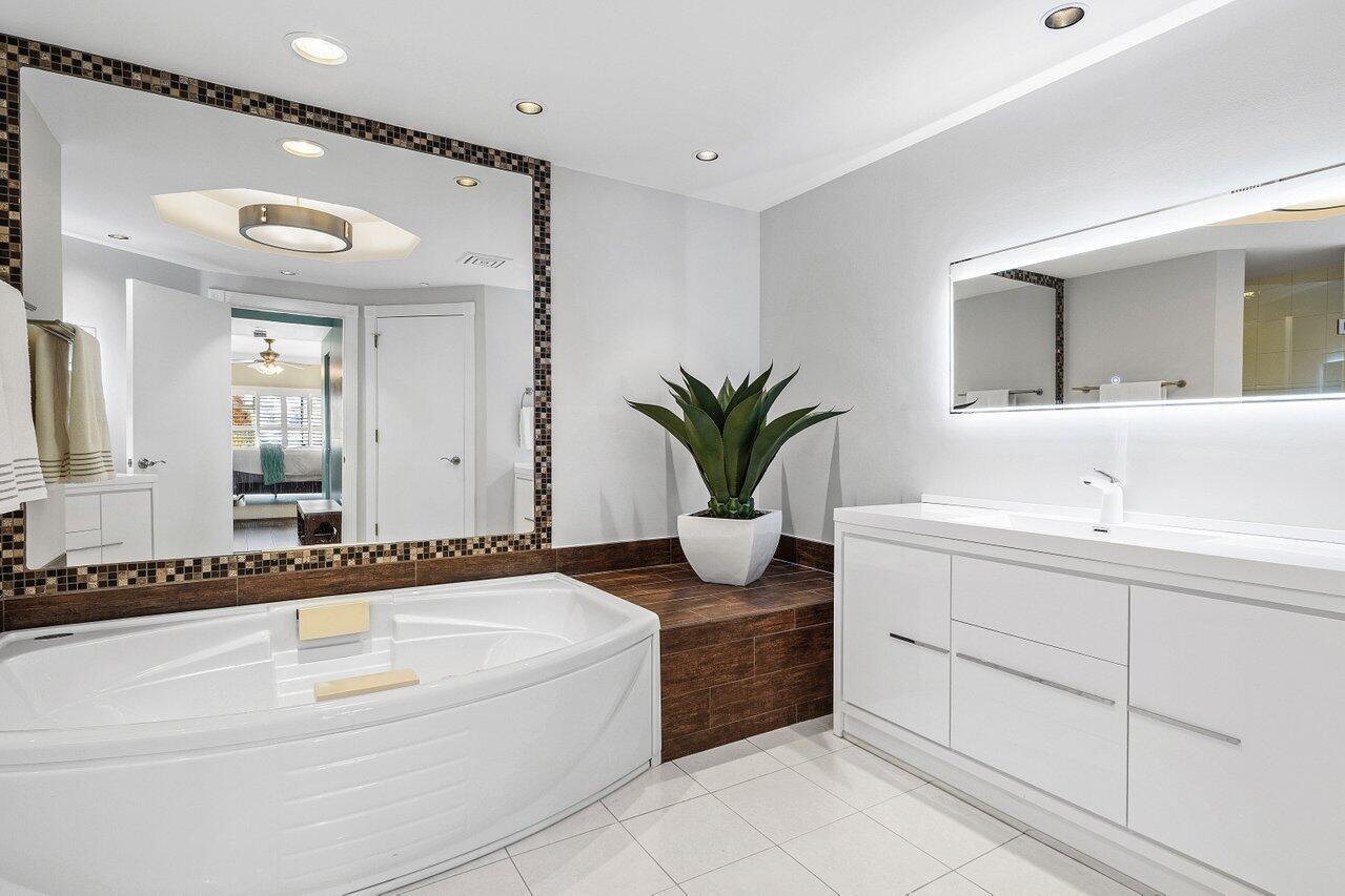 1228 Hillsboro Mile #202,Hillsboro Beach, FL 33062