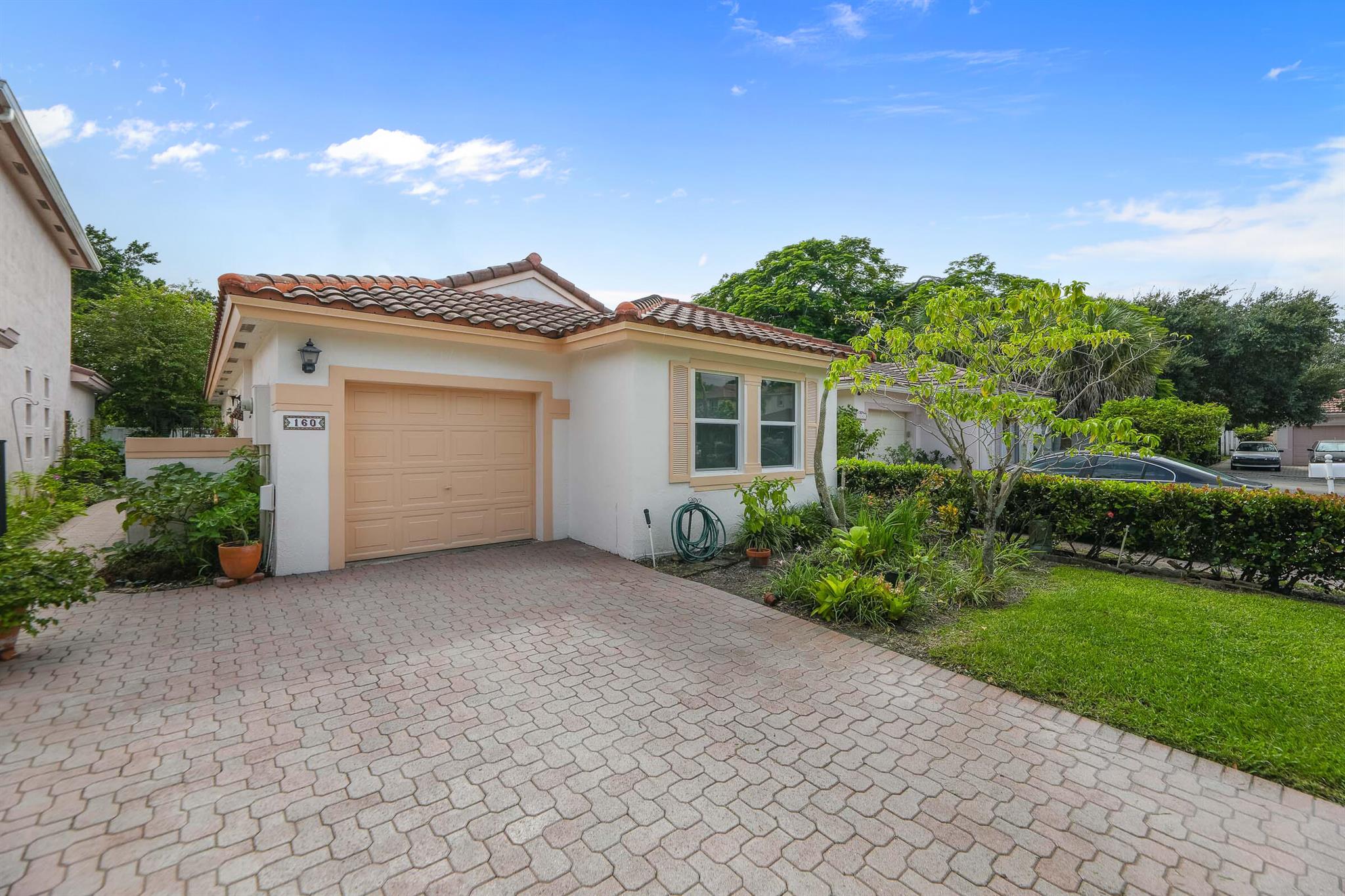 160 NW 75th Way