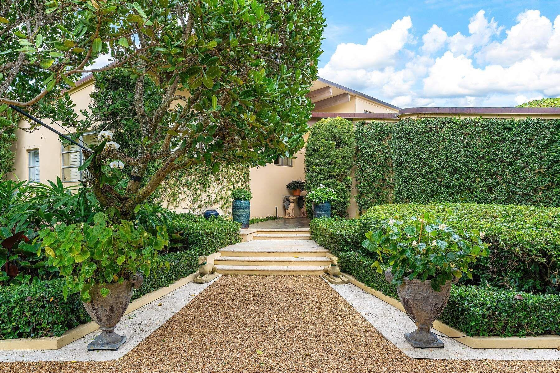 748 Island Palm Beach, FL 33480
