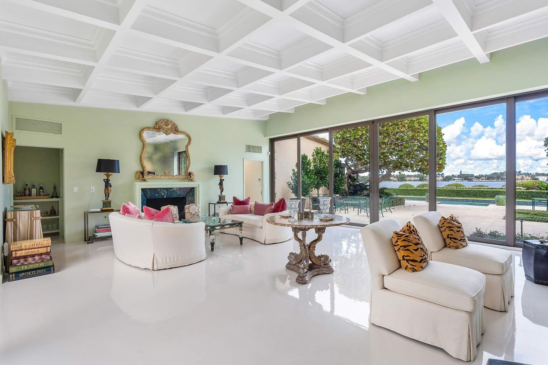 748 Island Palm Beach, FL 33480