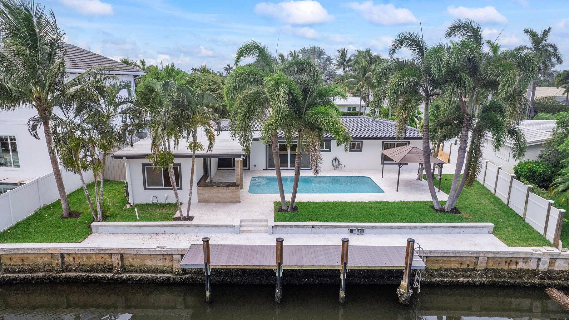 808 NE 72nd St