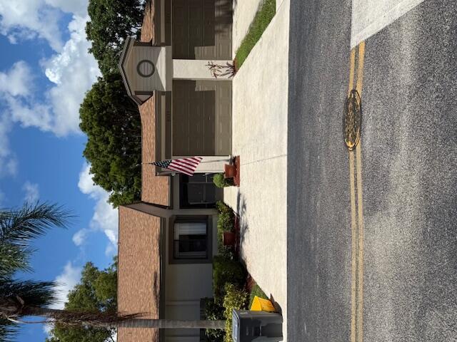 8025 Whispering Palm Dr