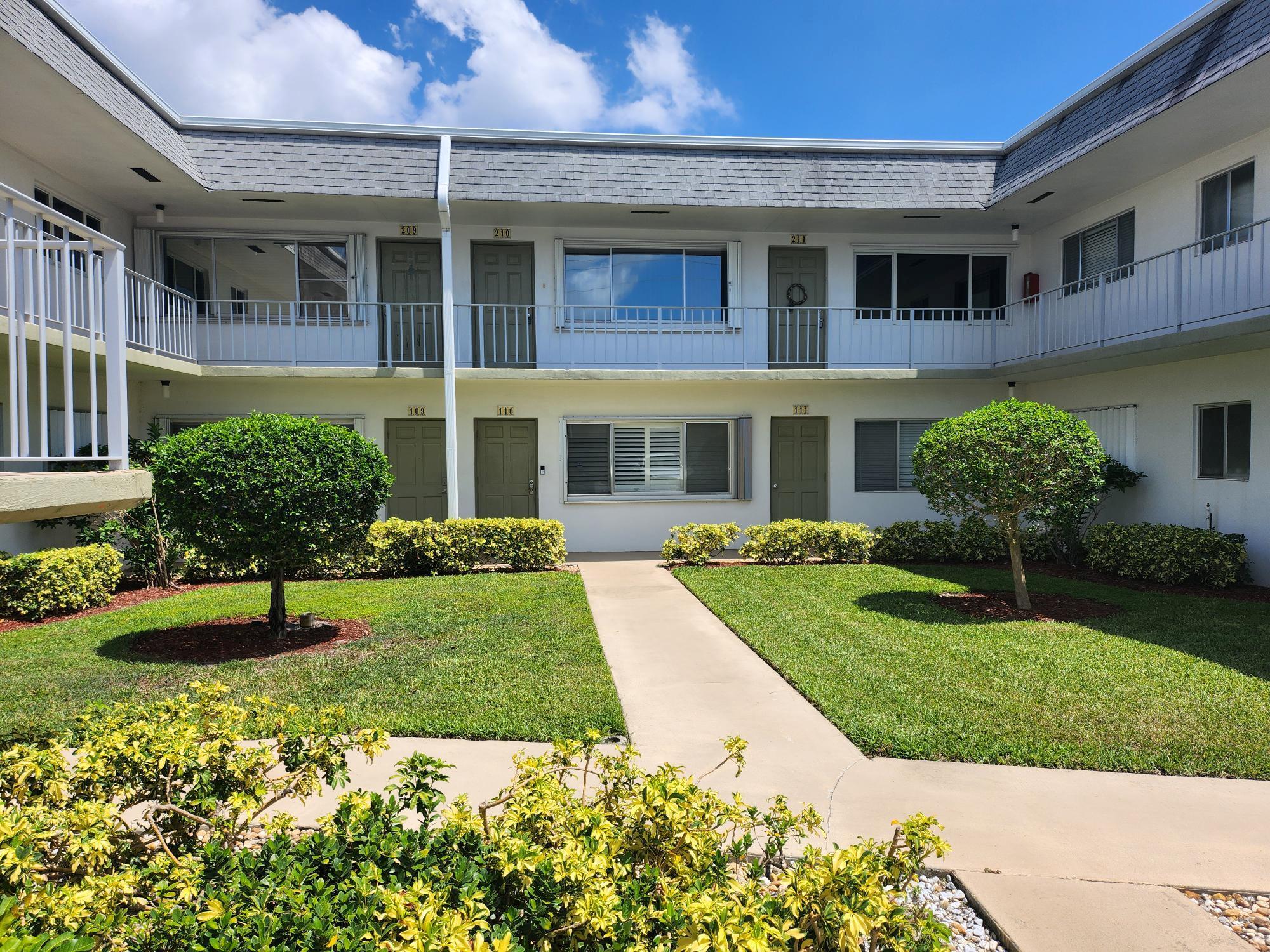 3280 Cynthia Ln #211