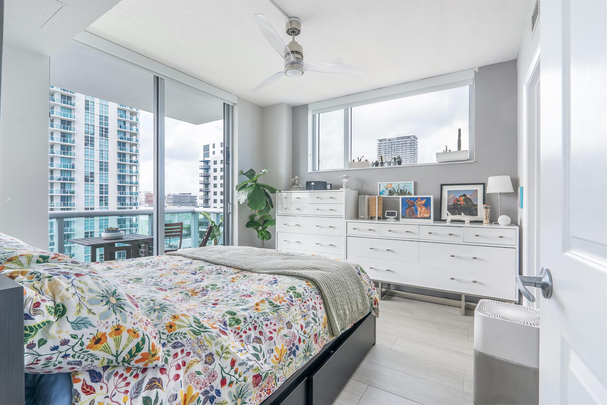 image Gallery Art Condo31