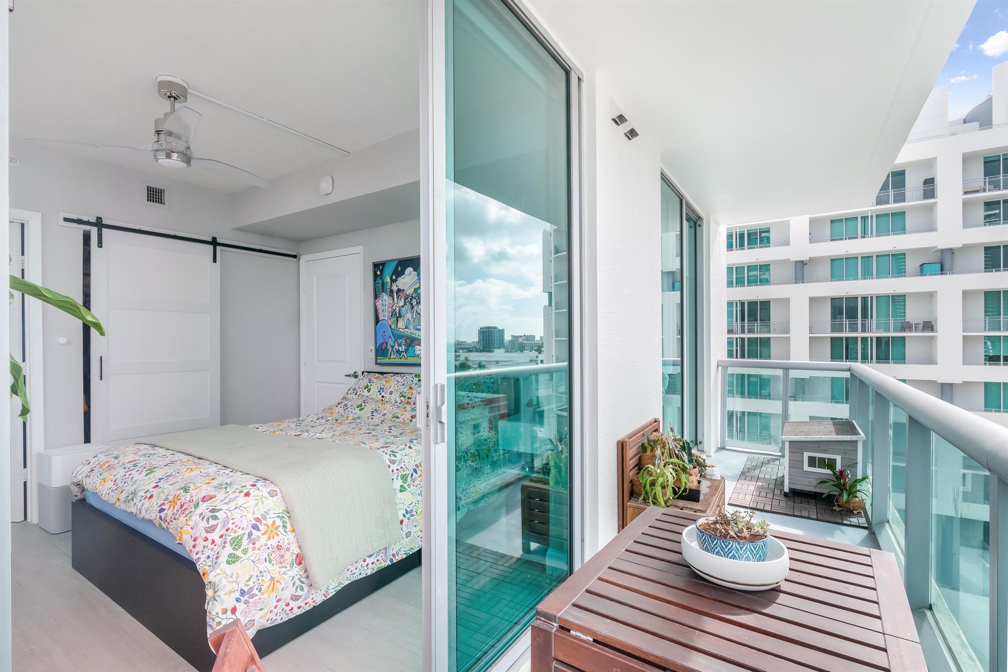 image Gallery Art Condo32