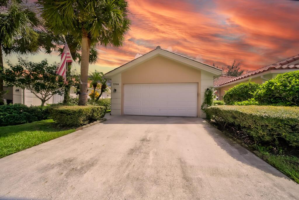 2708 Livingston Ln