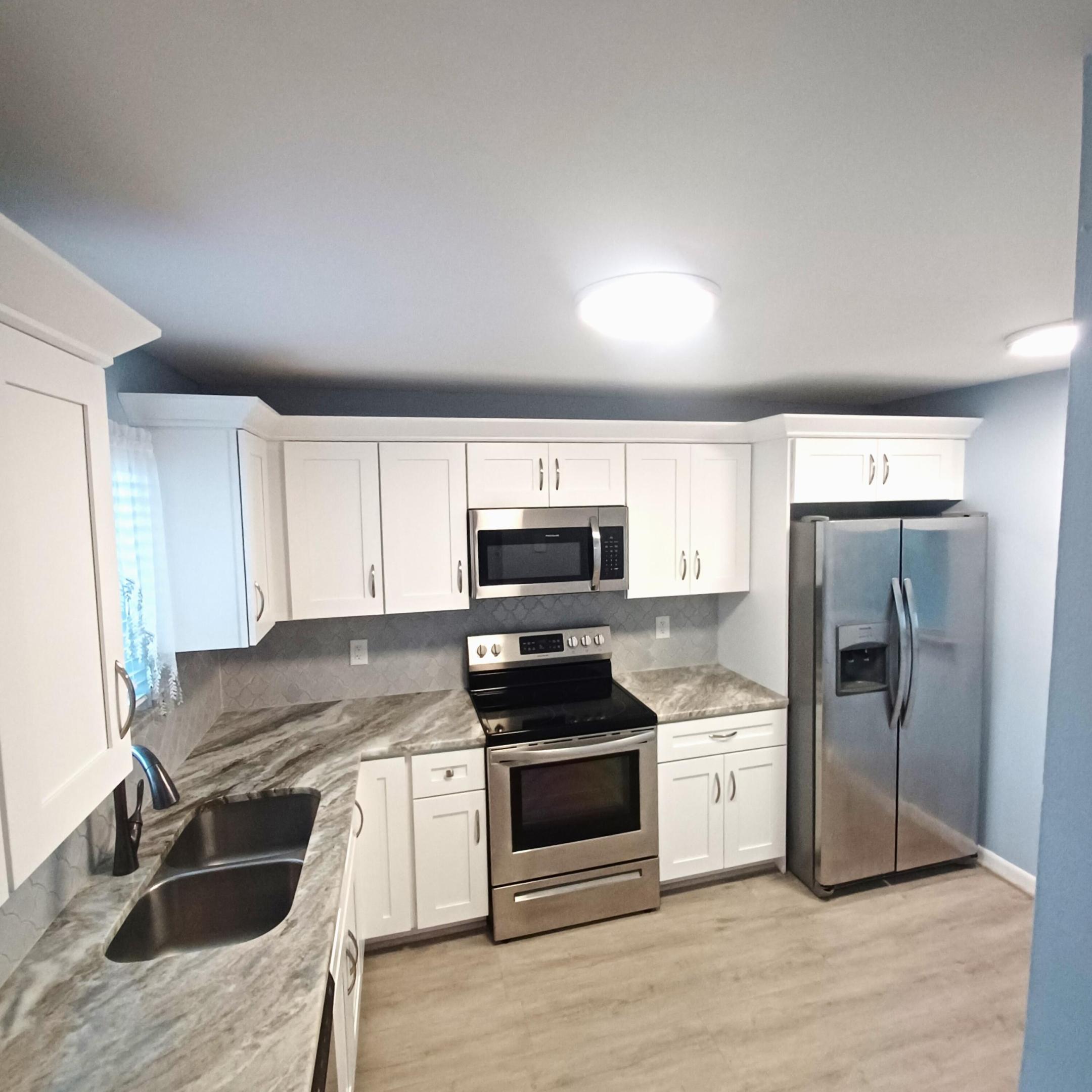 4820 Lucerne Lks #108