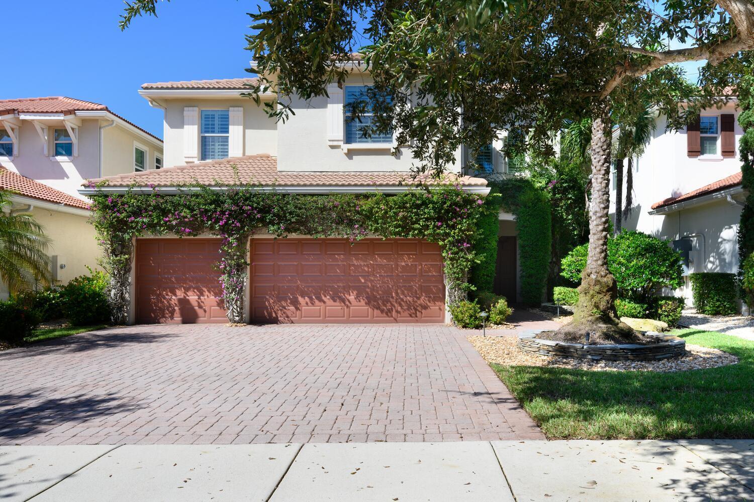12293 Aviles Cir