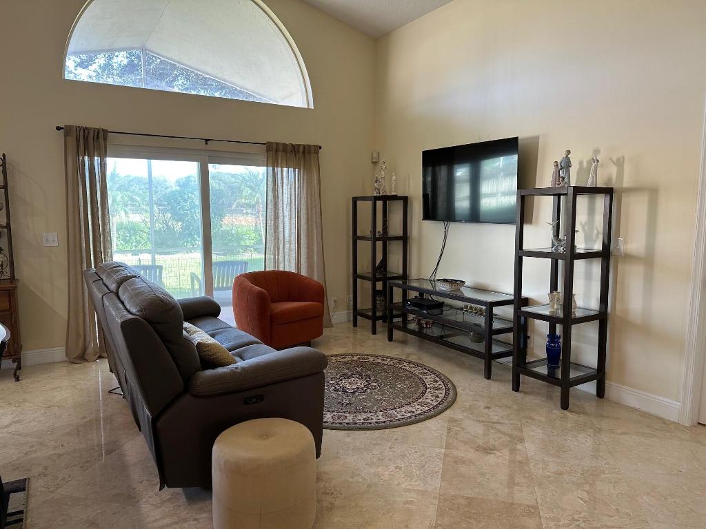 137 Egret Jupiter, FL 33458