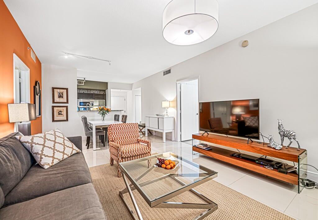 550 Okeechobee Blvd #306