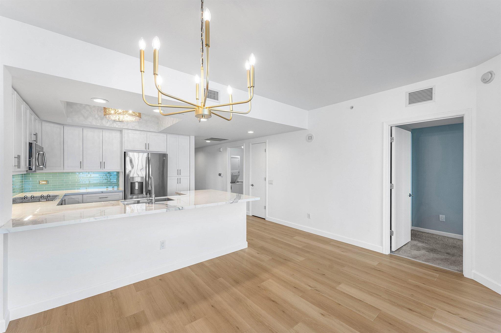 2650 Lake Shr Dr #1503