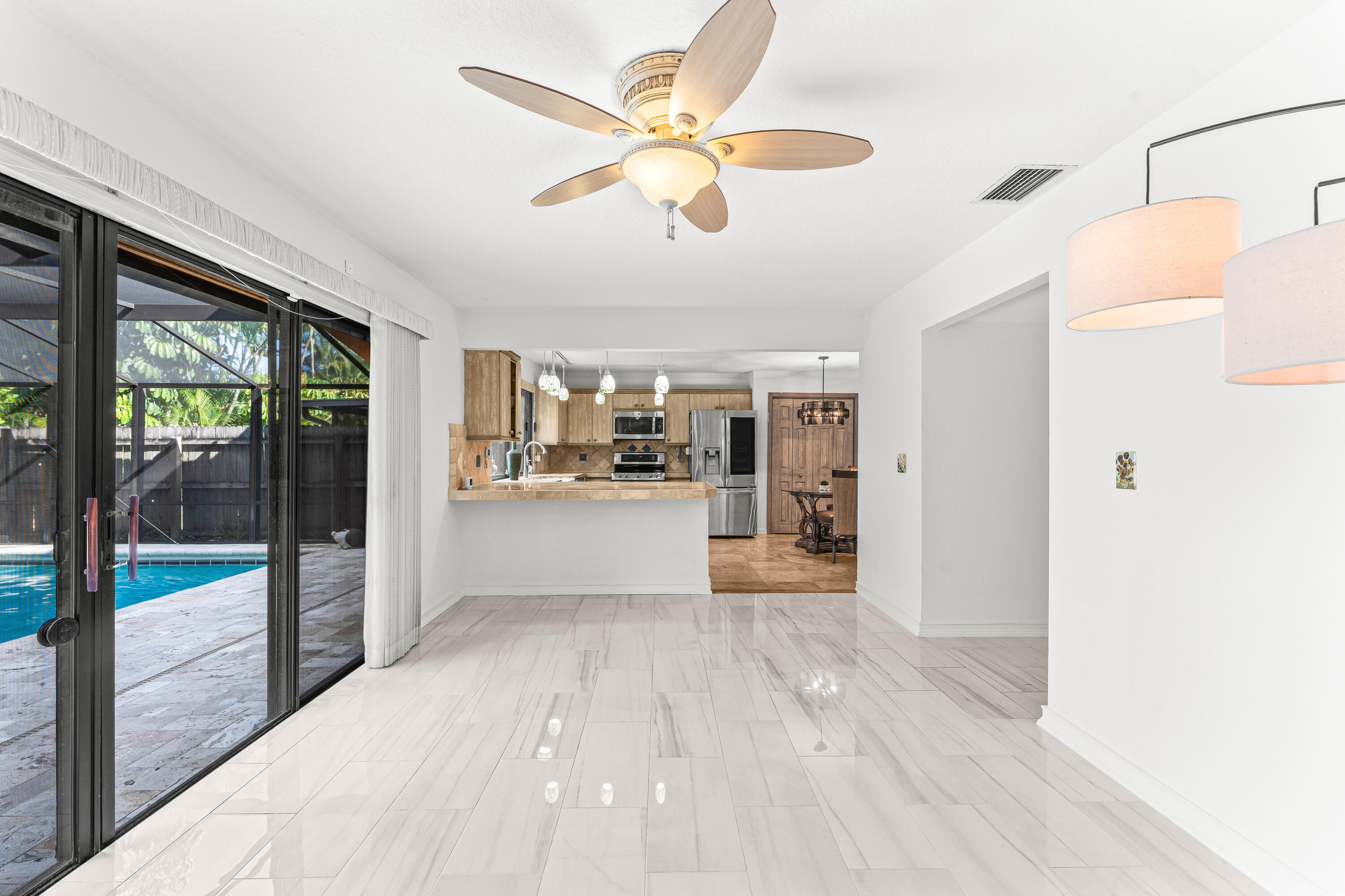 1075 Raintree Ln Palm Beach Gardens, FL 33410