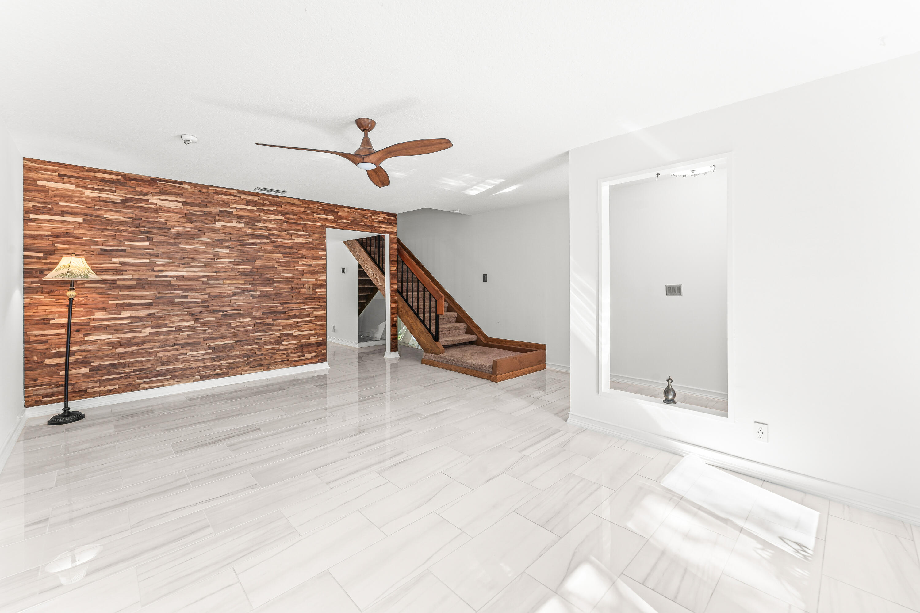 1075 Raintree Ln Palm Beach Gardens, FL 33410