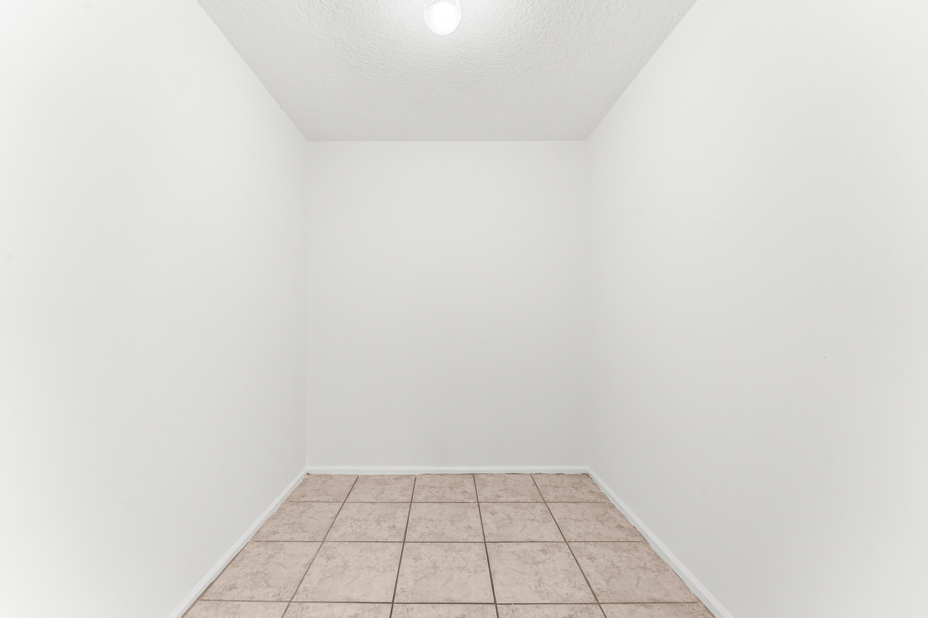 1075 Raintree Ln Palm Beach Gardens, FL 33410