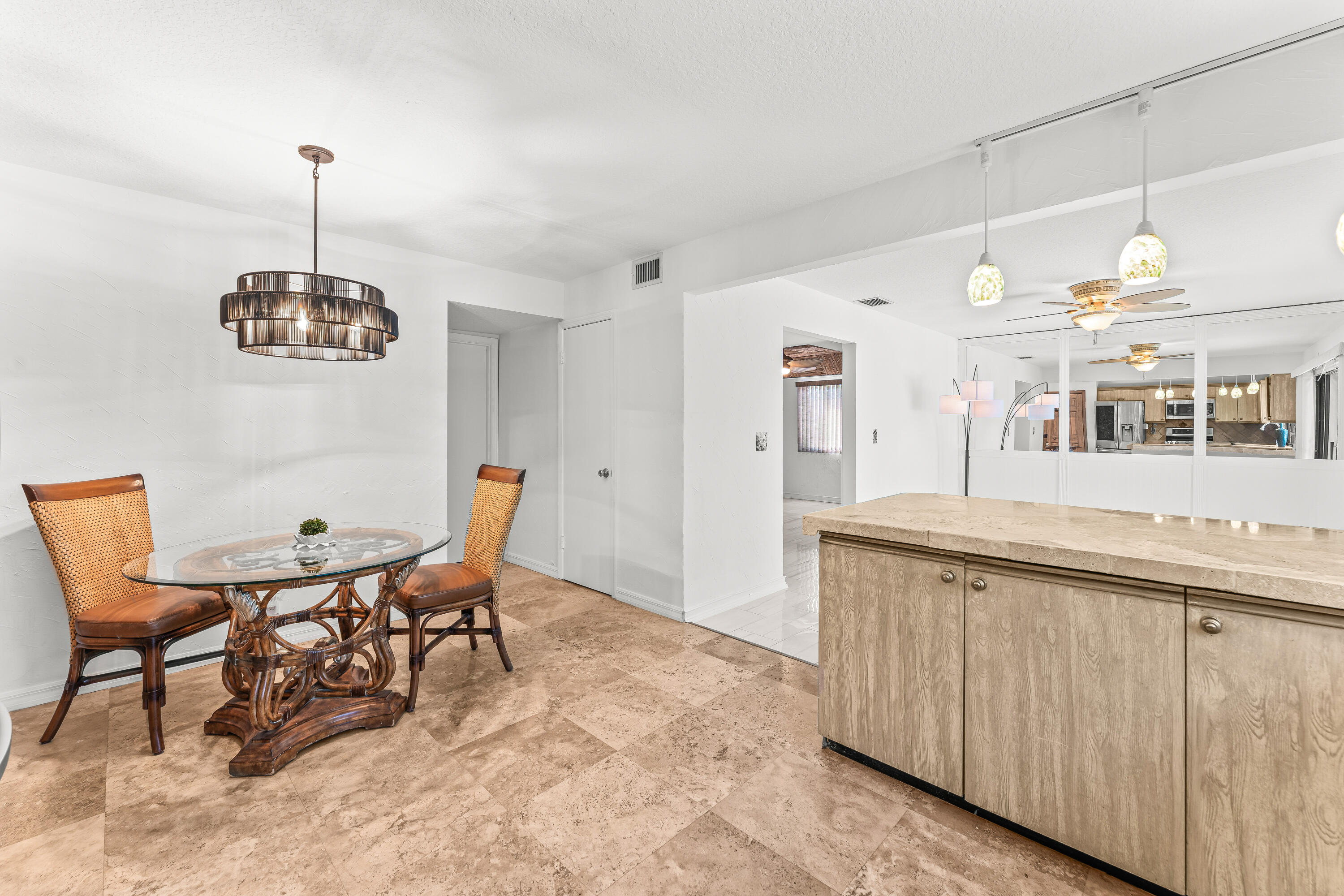 1075 Raintree Ln Palm Beach Gardens, FL 33410