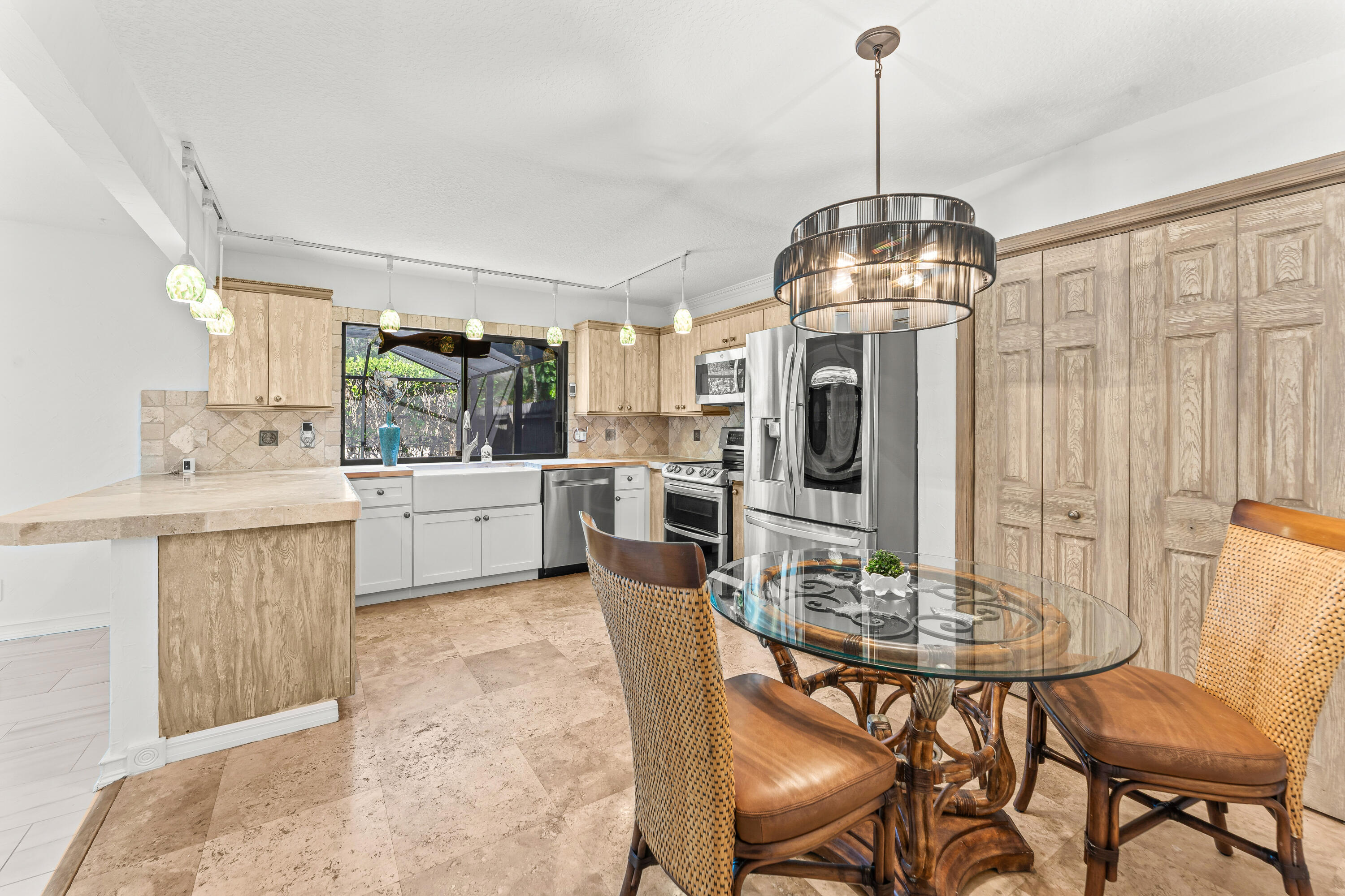 1075 Raintree Ln Palm Beach Gardens, FL 33410