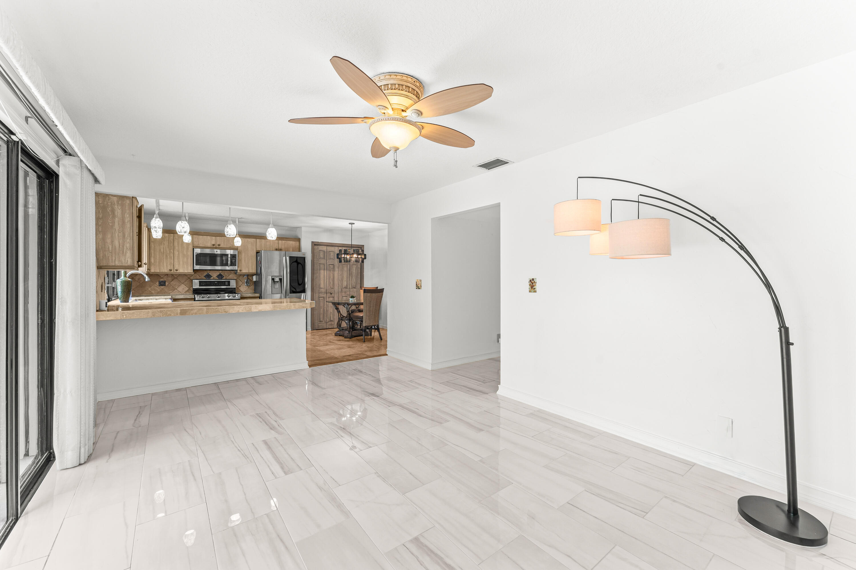 1075 Raintree Ln Palm Beach Gardens, FL 33410