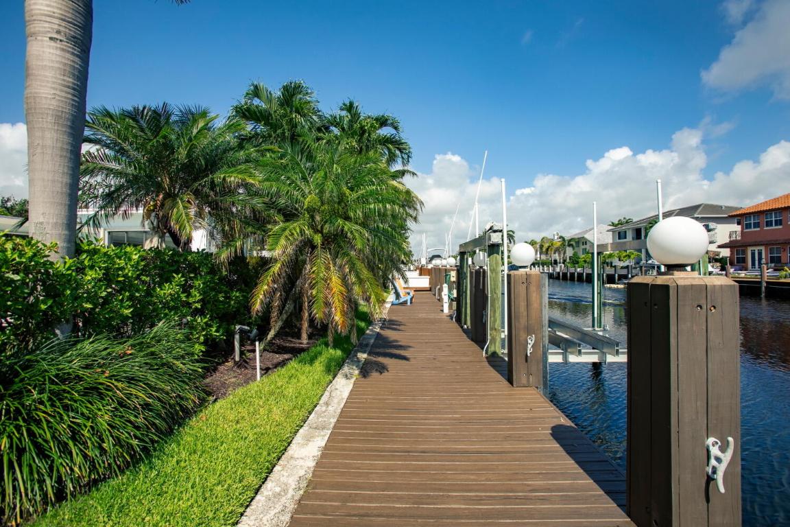 2631 NE 48th Th Lighthouse Point, FL 33064