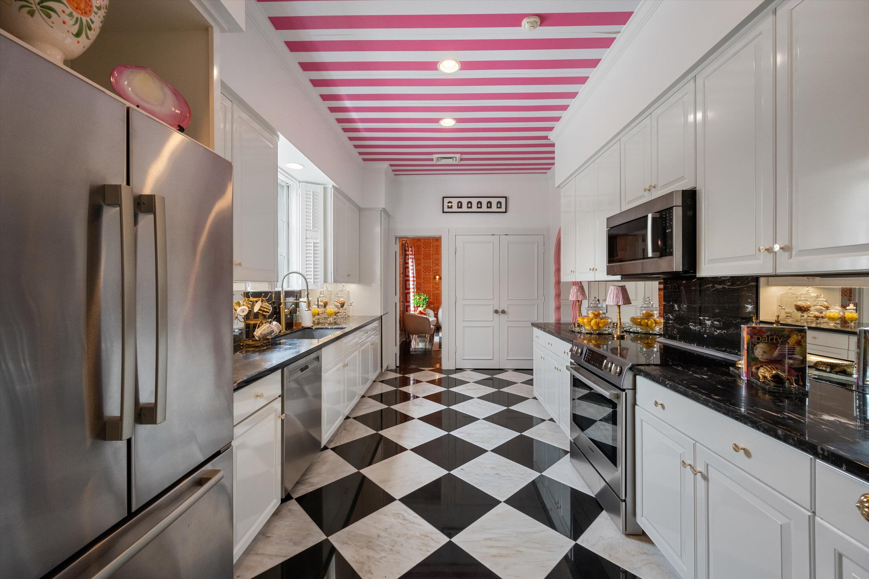 201 Bahama Palm Beach, FL 33480