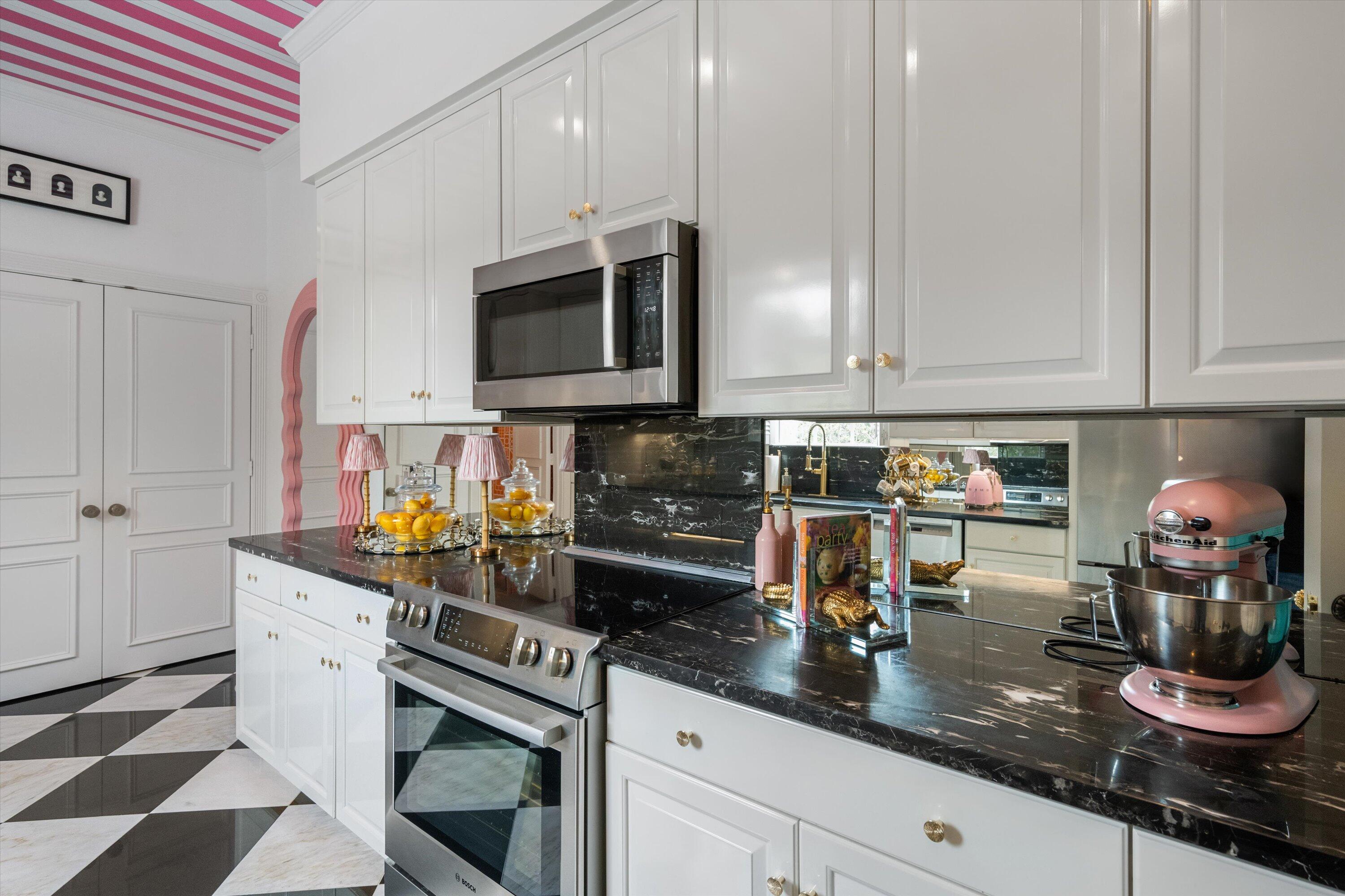 201 Bahama Palm Beach, FL 33480