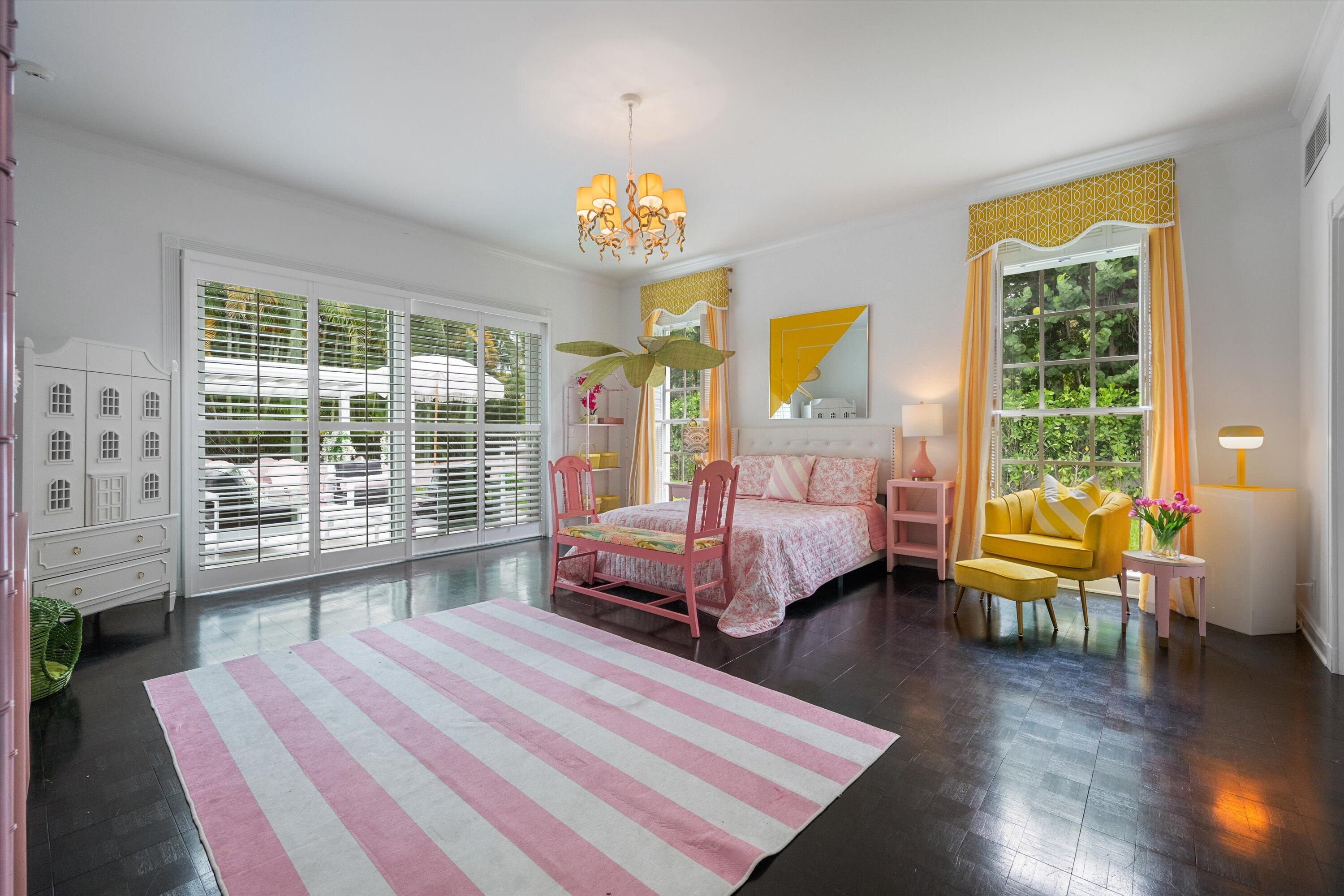 201 Bahama Palm Beach, FL 33480