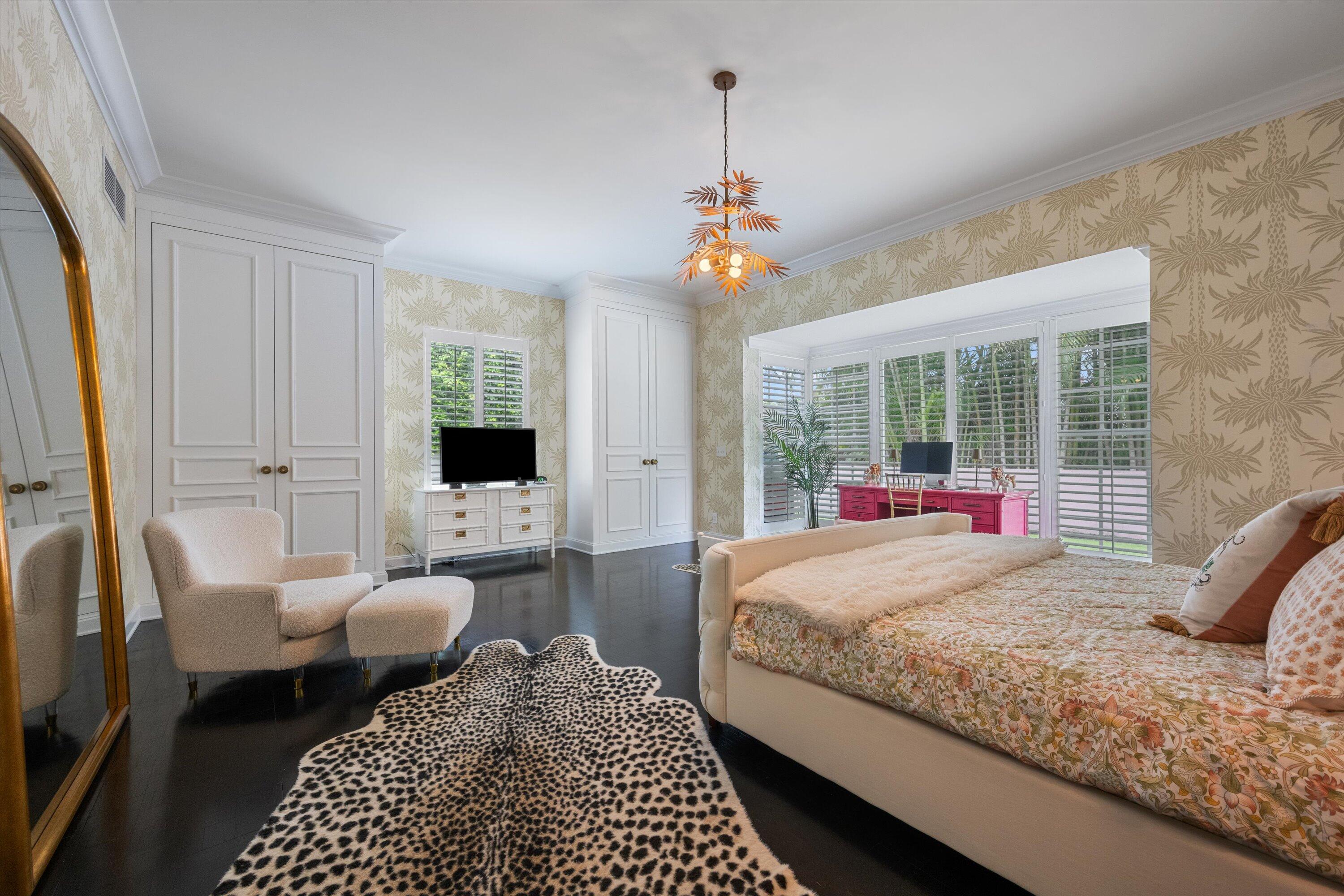 201 Bahama Palm Beach, FL 33480