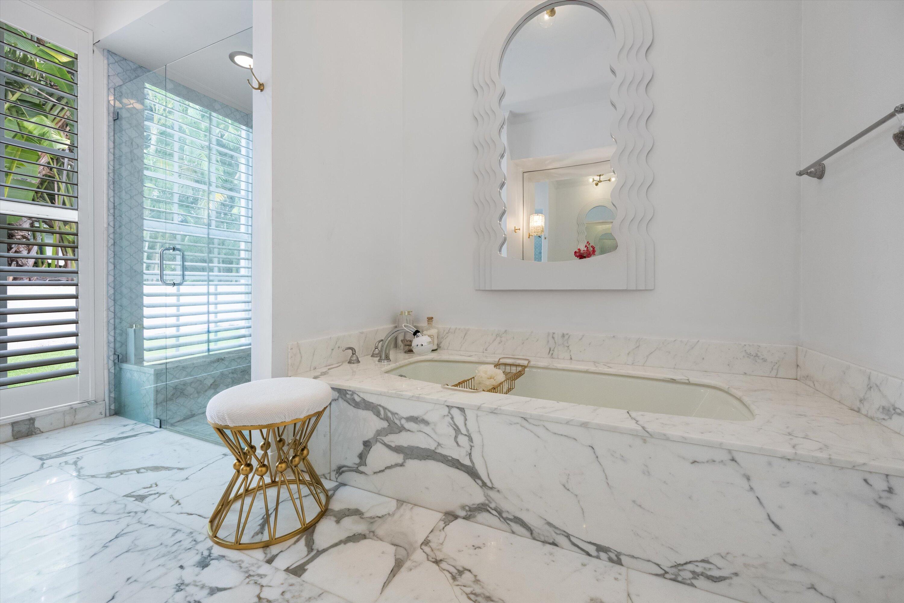 201 Bahama Palm Beach, FL 33480