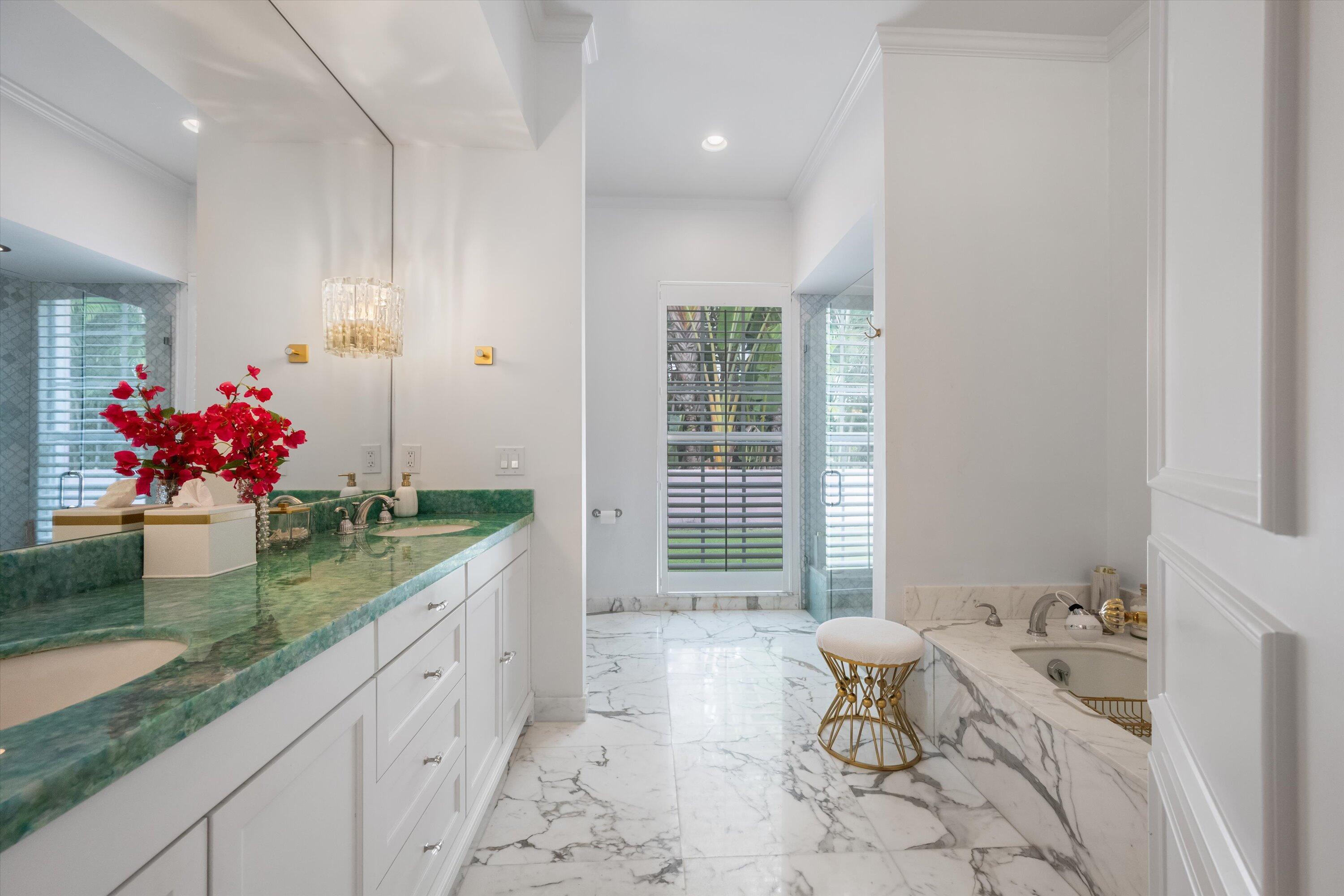 201 Bahama Palm Beach, FL 33480