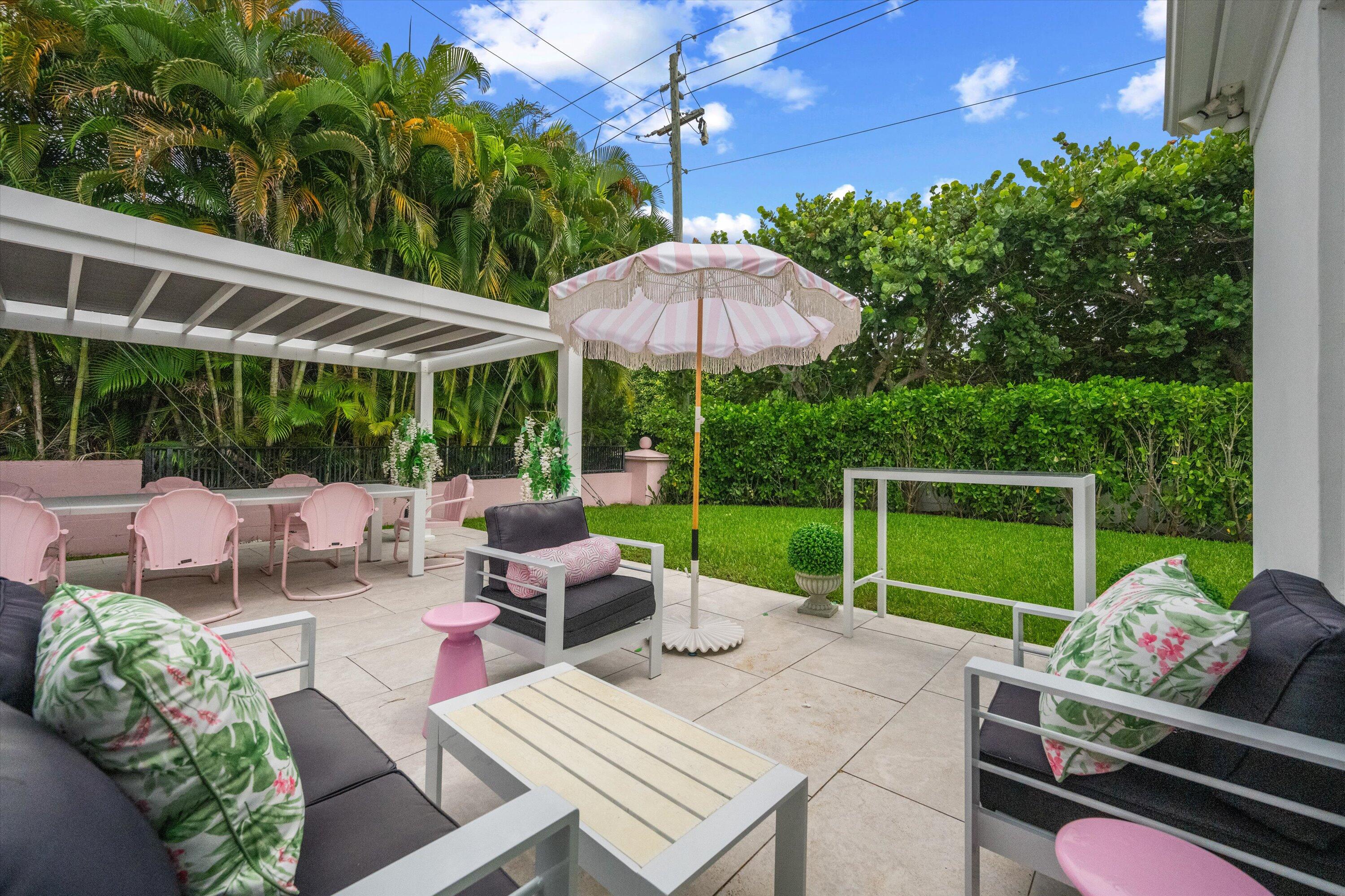 201 Bahama Palm Beach, FL 33480