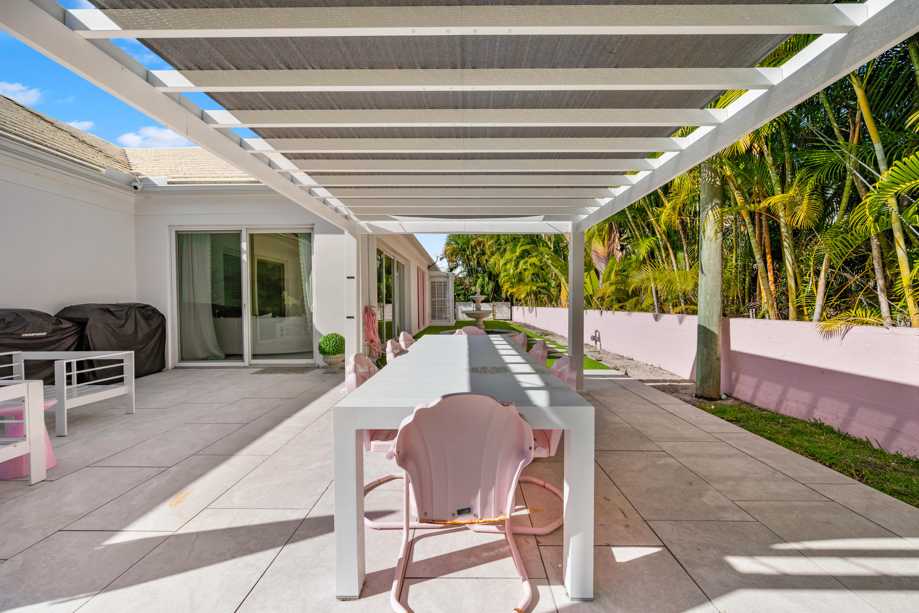 201 Bahama Palm Beach, FL 33480