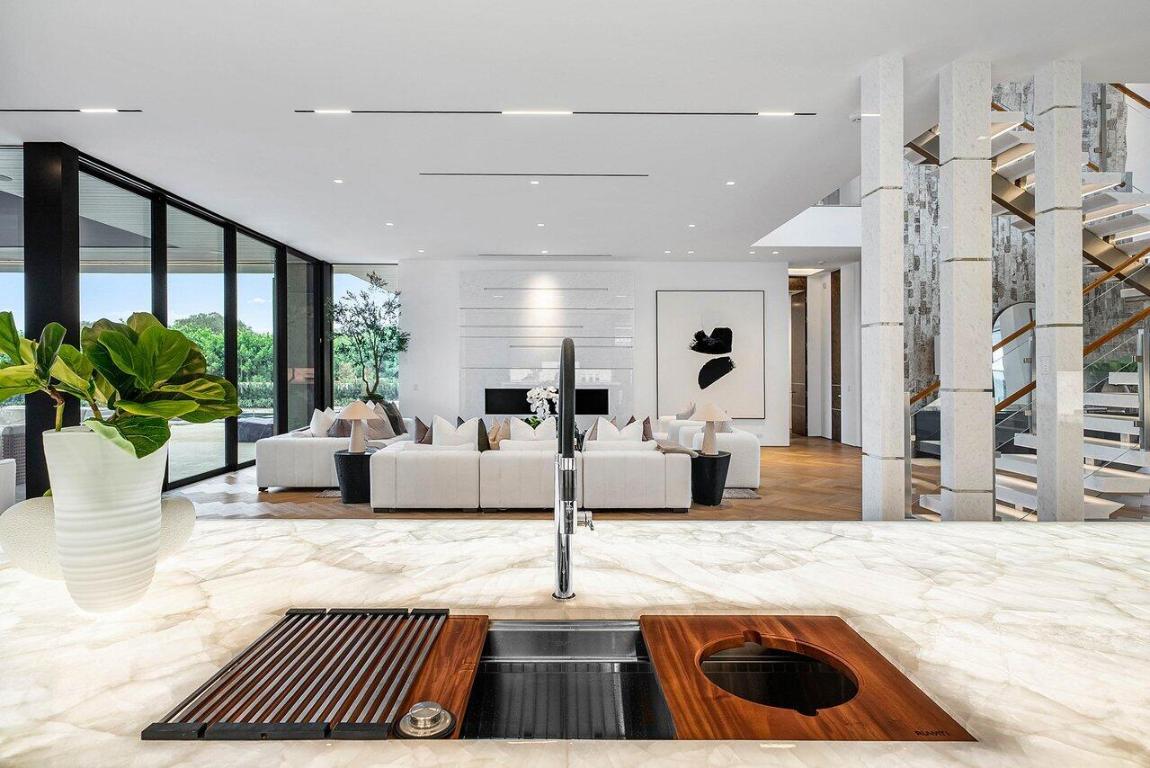 126 Spinnaker Ln Jupiter, FL 33477